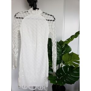 White Long-Sleeved Lace Dress